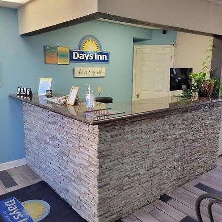 Days Inn By Wyndham West Branch Iowa City Area Exteriér fotografie