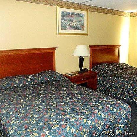 Days Inn By Wyndham West Branch Iowa City Area Pokoj fotografie