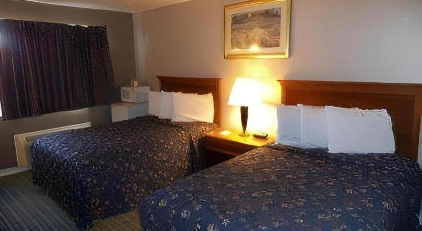 Days Inn By Wyndham West Branch Iowa City Area Exteriér fotografie